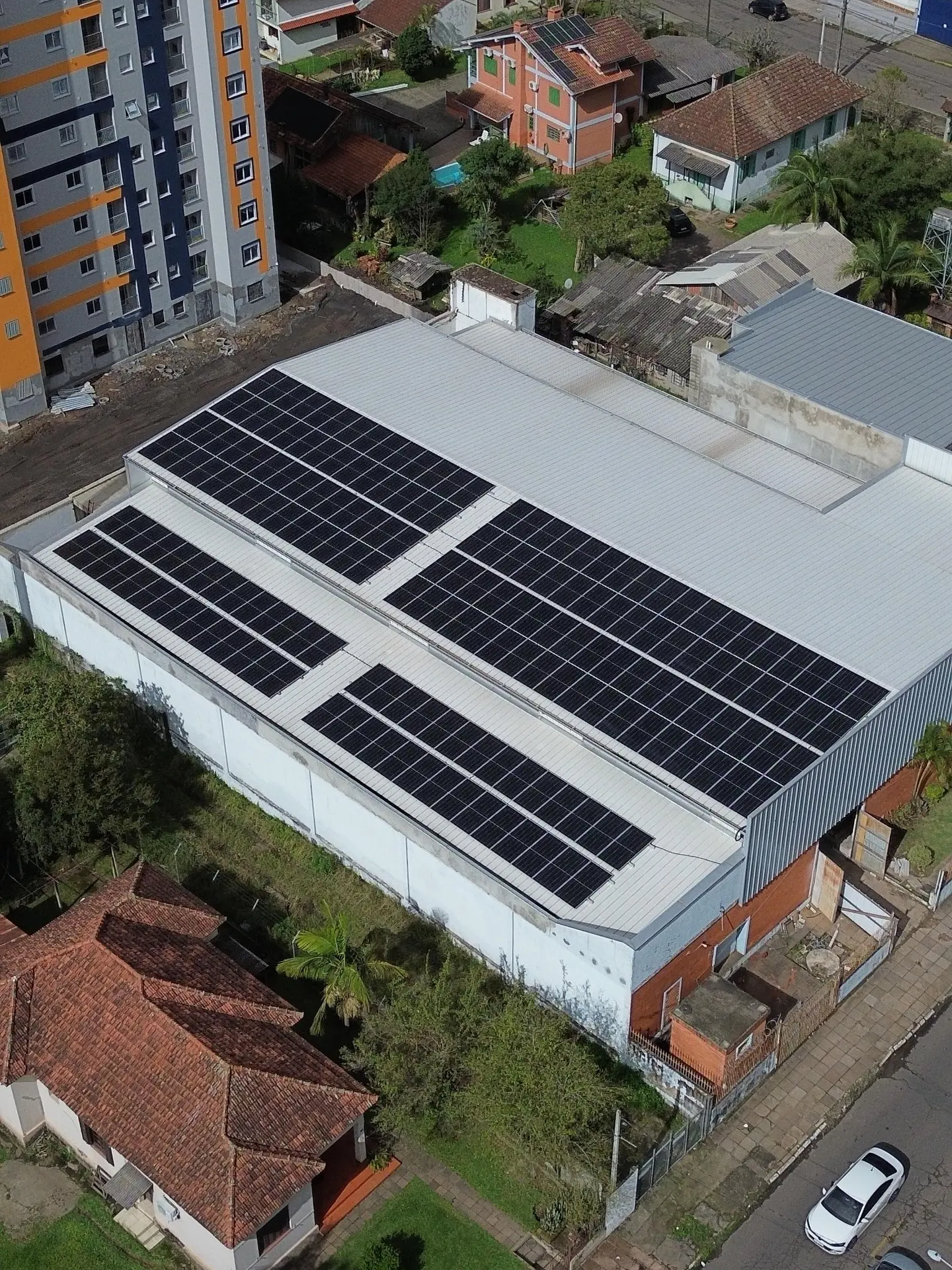 Painéis solares instalados pela VS Energy